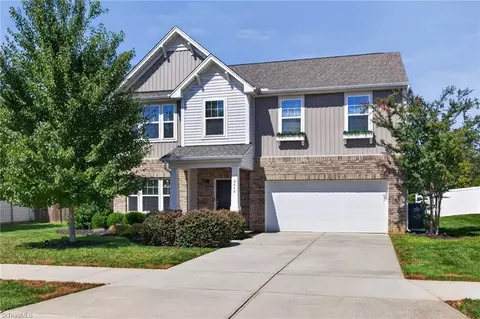 2460 Dog Leg Dr, Winston Salem, NC 27103