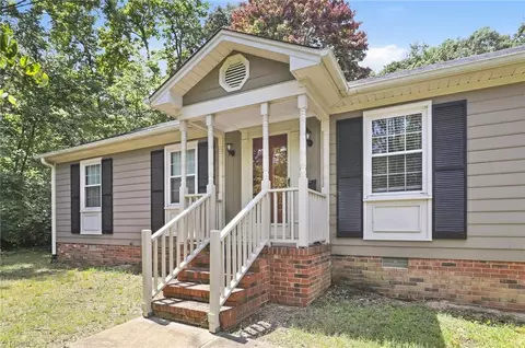 3104 Merryweather Rd, Greensboro, NC 27407