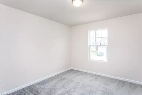 Bedroom - 404 Chesney Pl, Thomasville, NC 27360 photo 3 of 4