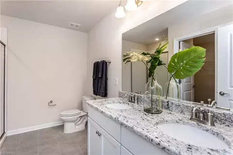 Bath - 404 Chesney Pl, Thomasville, NC 27360 photo 1 of 2