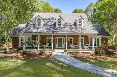 5501 Stonebridge Rd, Pleasant Garden, NC 27313