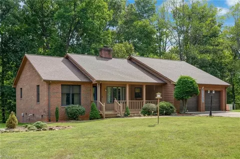 1203 Brooks Rd, Reidsville, NC 27320