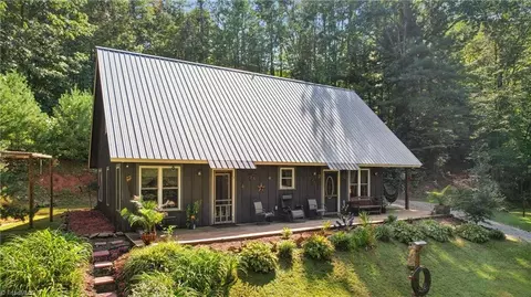 488 Hollywood Rd, Moravian Falls, NC 28654