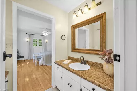 Bath - 2231 Arbor Grove Church Rd, Purlear, NC 28665 photo 4 of 6