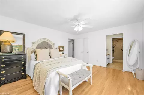 Bedroom - 2231 Arbor Grove Church Rd, Purlear, NC 28665 photo 3 of 7