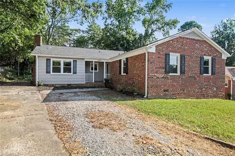 203 Cheltenham Dr, Winston Salem, NC 27103