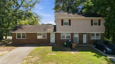 2904 Ingleside Ave, Greensboro, NC 27405