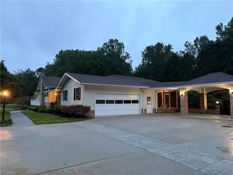 Exterior - 321 Pineview Dr, Mount Airy, NC 27030 photo 7 of 14