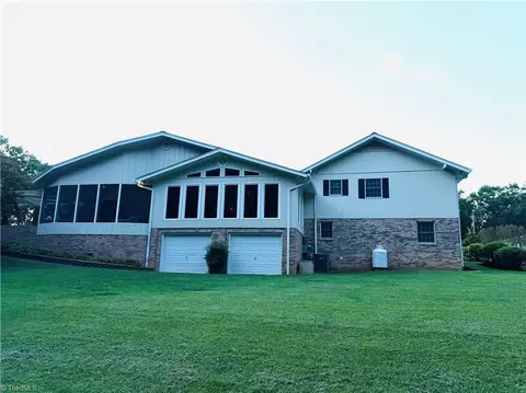 Exterior - 321 Pineview Dr, Mount Airy, NC 27030 photo 11 of 14