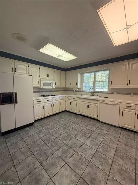 Kitchen - 321 Pineview Dr, Mount Airy, NC 27030 photo 1 of 1