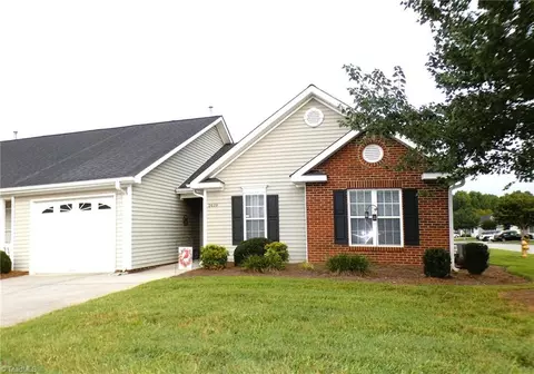 2439 Wynbrook Square Ct, Winston Salem, NC 27103