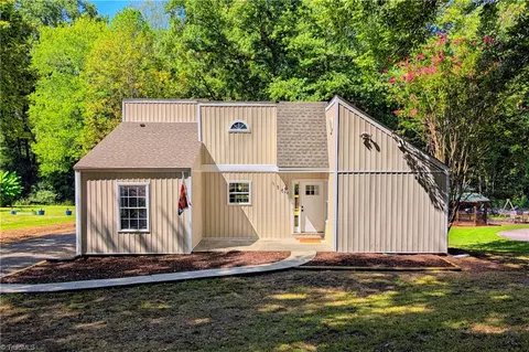 130 Roswell Dr, Kernersville, NC 27284