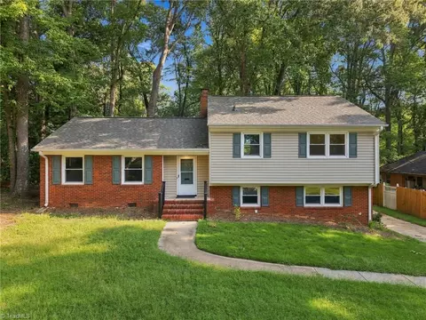 3514 Fox Pl, Greensboro, NC 27408