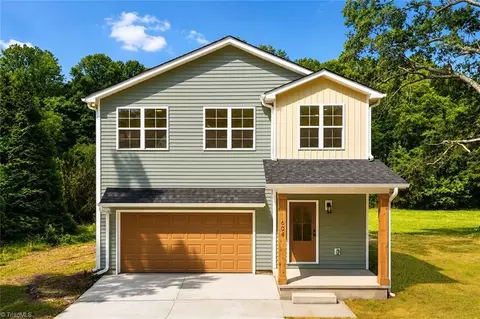 604 Sharon Dr, Statesville, NC 28625