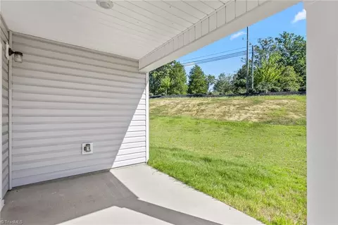 Exterior - 5026 Crest Ct, Trinity, NC 27370 photo 2 of 7
