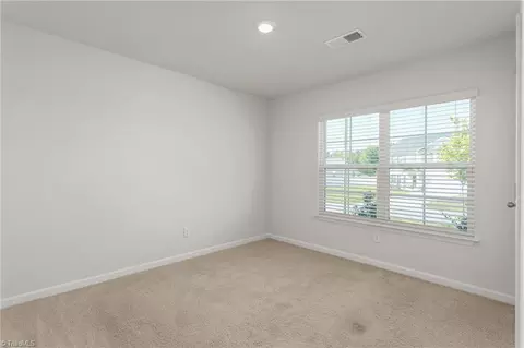Bedroom - 5026 Crest Ct, Trinity, NC 27370 photo 2 of 5