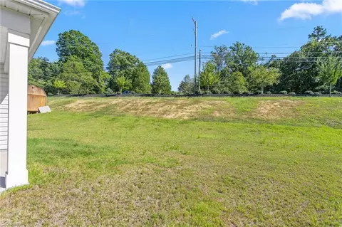 Exterior - 5026 Crest Ct, Trinity, NC 27370 photo 7 of 7