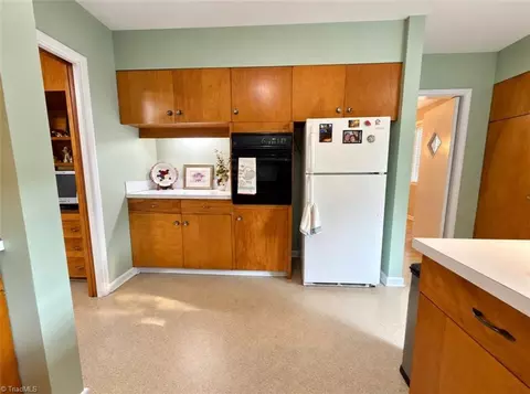 Kitchen - 324 Main St E, Candor, NC 27229 photo 3 of 4
