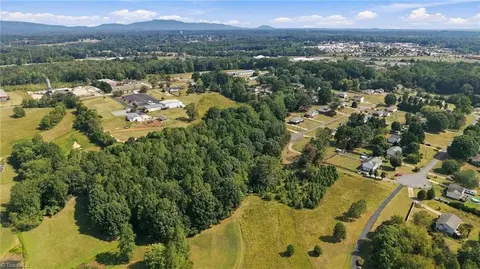 3337 Coventry Forest Ln, King, NC 27021 photo 8
