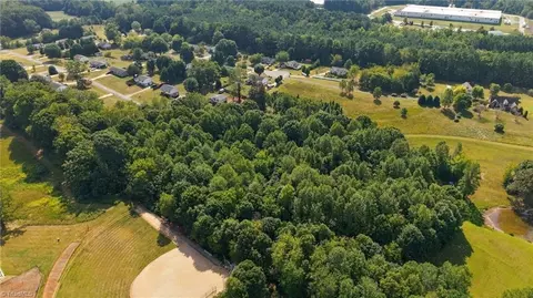 3337 Coventry Forest Ln, King, NC 27021 photo 6