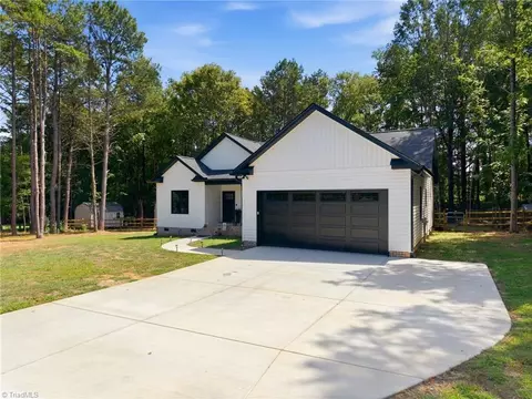 Exterior - 495 Jacobs Dr, Salisbury, NC 28144 photo 2 of 13