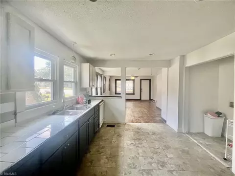 Entry Way - 608 Unity St, Thomasville, NC 27360 photo 2 of 2