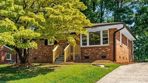 1804 Woodmere Dr, Greensboro, NC 27405