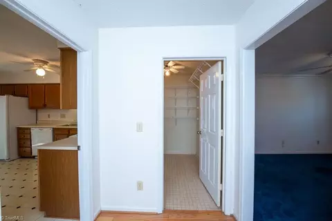 Entry Way - 1418 Bailey Cir, High Point, NC 27262 photo 3 of 4