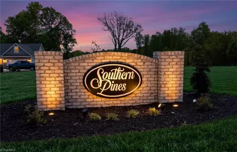 5083 Southern Pines Dr, Kernersville, NC 27284