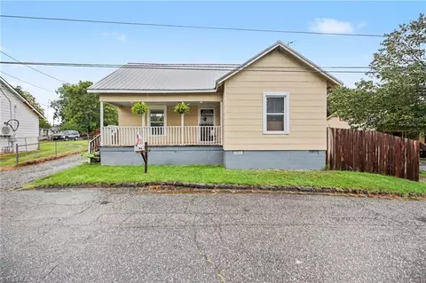 208 Copley St, Lexington, NC 27292