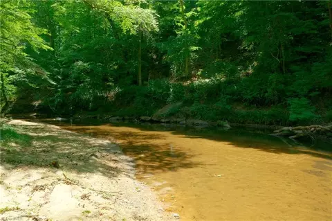 350 Roby Fulk Rd, Pinnacle, NC 27043