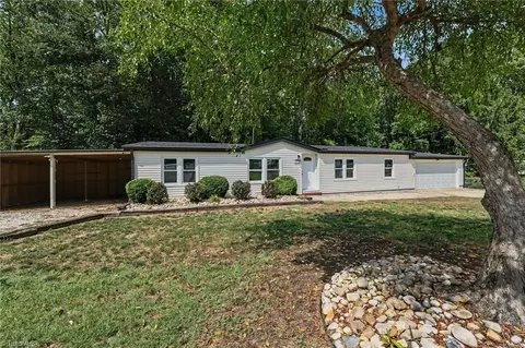 4401 Green Cove Ct, Winston Salem, NC 27107