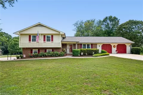 324 Heatherford Dr, Lewisville, NC 27023