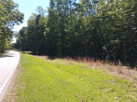600 Crowder Rd, Madison, NC 27025 photo 2