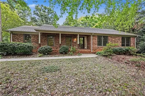 3628 Pinetop Rd, Greensboro, NC 27410