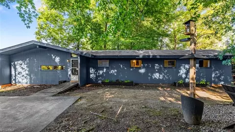 Exterior - 3517 Bentbrook Dr, High Point, NC 27265 photo 11 of 12