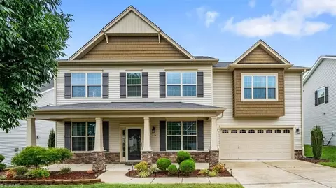 3694 Vestavia Dr, Kernersville, NC 27284