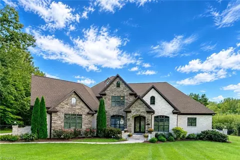 7495 Shadow Creek Dr, Summerfield, NC 27358
