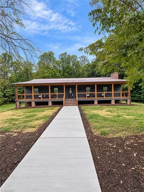 Exterior - 526 Hoover Mountain Rd, Purlear, NC 28665 photo 9 of 9