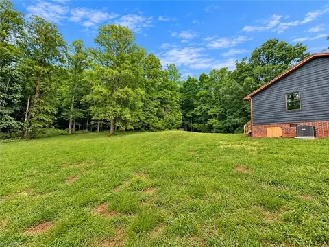 Exterior - 526 Hoover Mountain Rd, Purlear, NC 28665 photo 6 of 9