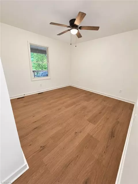 Bedroom - 526 Hoover Mountain Rd, Purlear, NC 28665 photo 5 of 5
