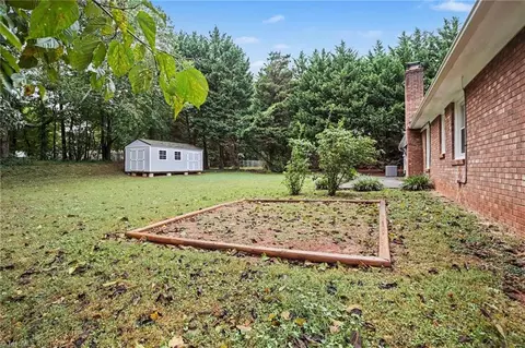 Exterior - 809 Merriweather Dr, King, NC 27021 photo 5 of 7