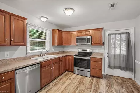 Kitchen - 809 Merriweather Dr, King, NC 27021 photo 1 of 2