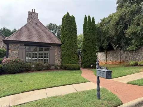 890 Turnberry Forest Ct, Winston Salem, NC 27106