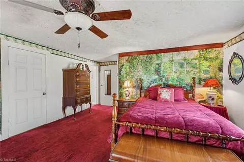 Bedroom - 5883 Mendenhall Rd, Archdale, NC 27263 photo 1 of 5