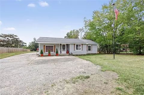 Exterior - 5883 Mendenhall Rd, Archdale, NC 27263 photo 7 of 7