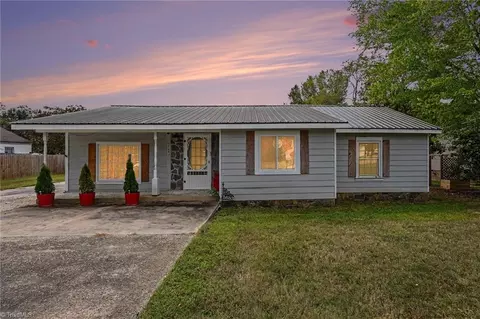 Exterior - 5883 Mendenhall Rd, Archdale, NC 27263 photo 6 of 7