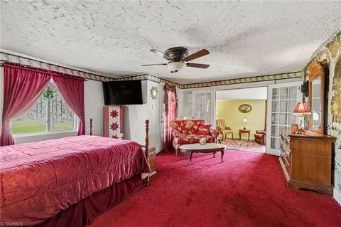 Bedroom - 5883 Mendenhall Rd, Archdale, NC 27263 photo 3 of 5