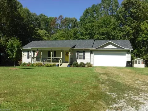 127 Keegan Ln, Denton, NC 27239