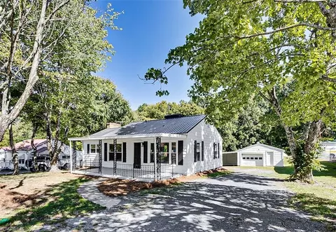200 Balfour Ave W, Asheboro, NC 27203